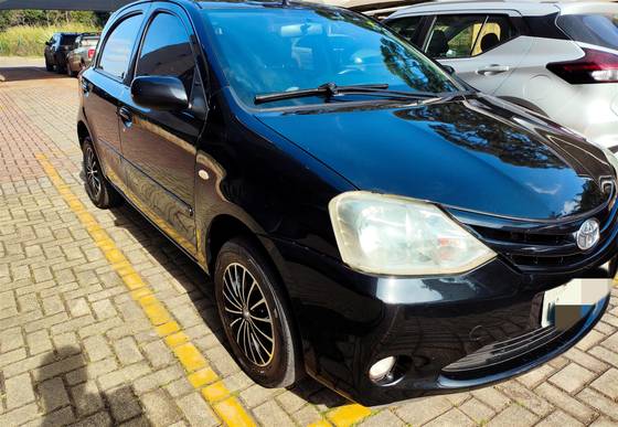 TOYOTA ETIOS 1.3 XS 16V FLEX 4P MANUAL